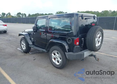2015 Jeep Wrangler Sahara z USA, uszkodzony, nr VIN 1C4AJWBG4FL605659